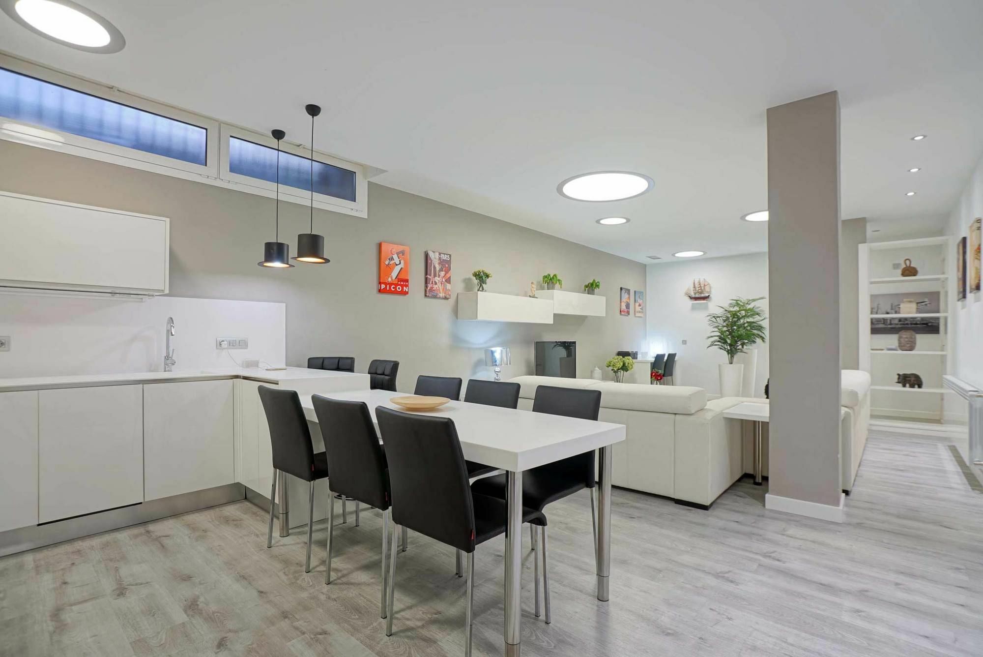 Apartamento Lagun Concha Beach Сан Себастиан Екстериор снимка