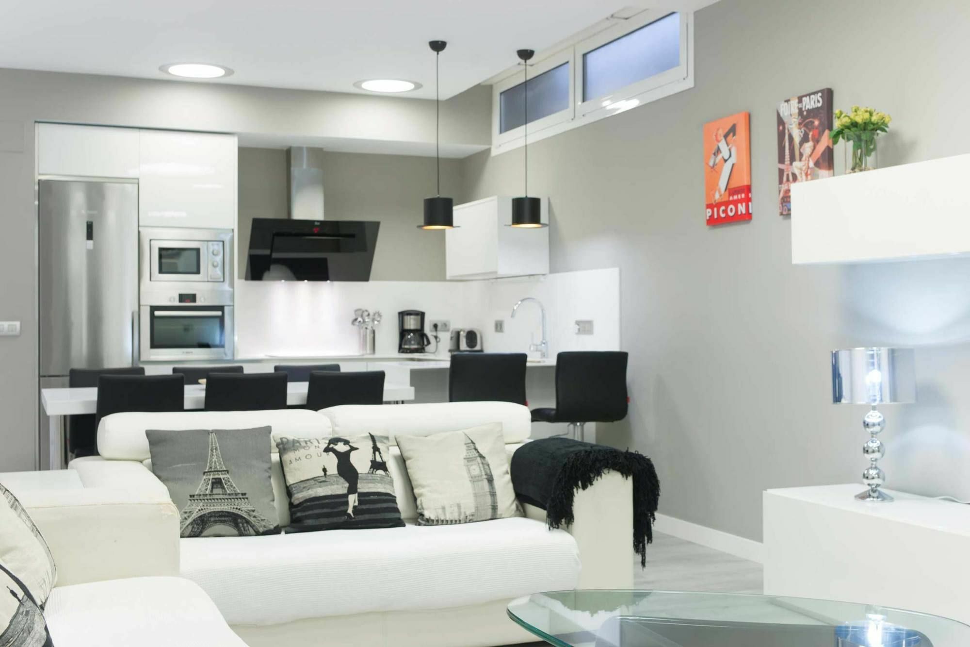 Apartamento Lagun Concha Beach Сан Себастиан Екстериор снимка